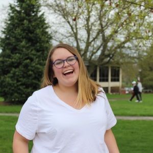 Meet your Posher, Laura